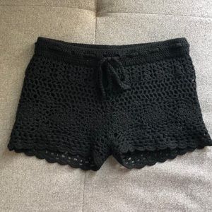 Forever 21’s Heritage Crochet Black Shorts